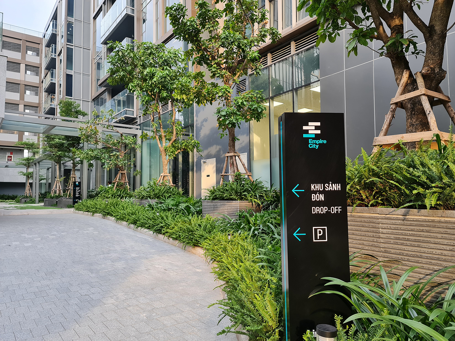 Urban Signage - Work - Empire City Ho Chi Minh City