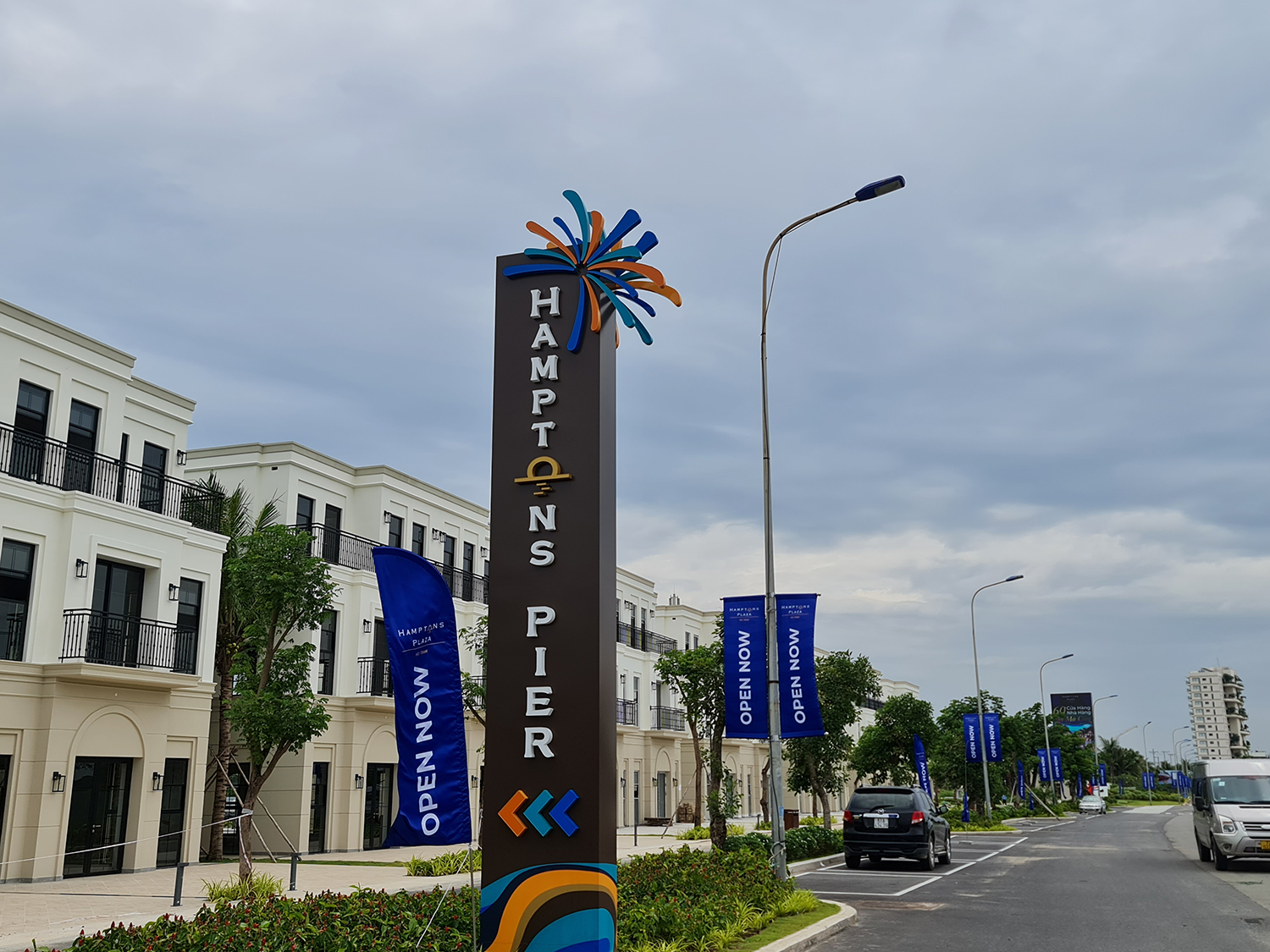 Urban Signage - Work - Hampton Pier Ho Tram